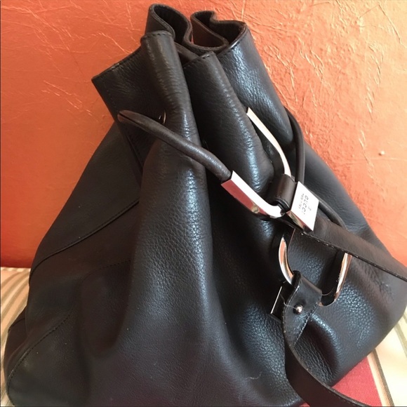 Gucci Handbags - GUCCI BUCKET BAG